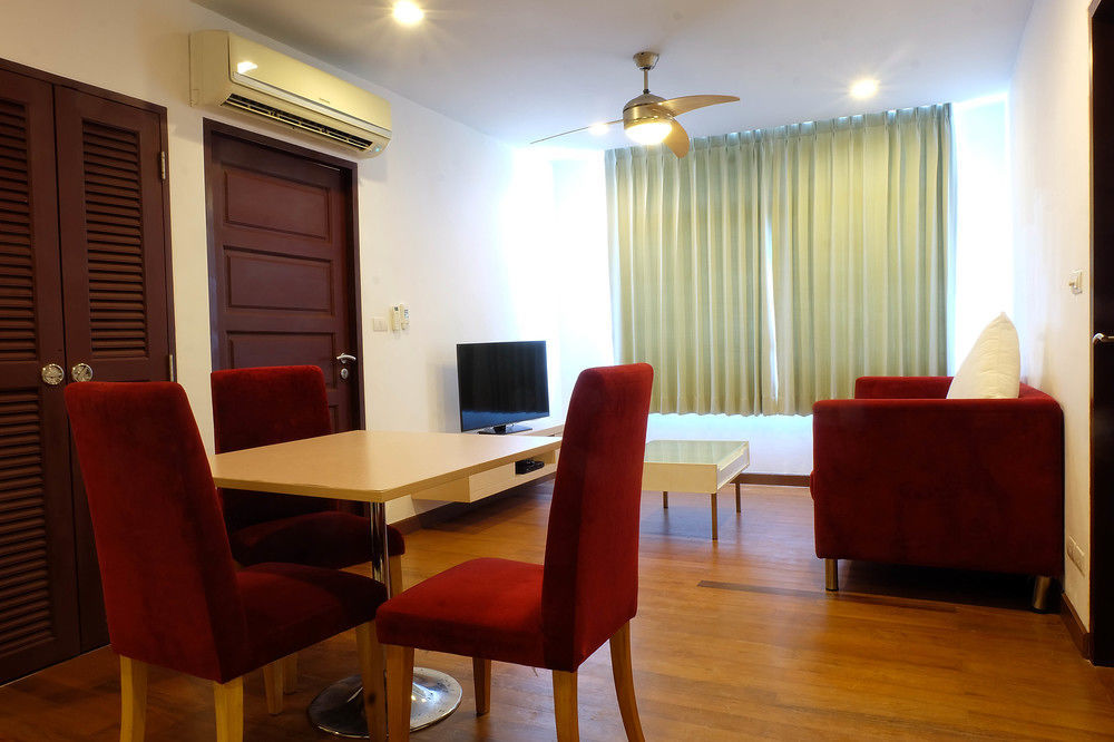 Art Patong Residence Пхукет Екстер'єр фото