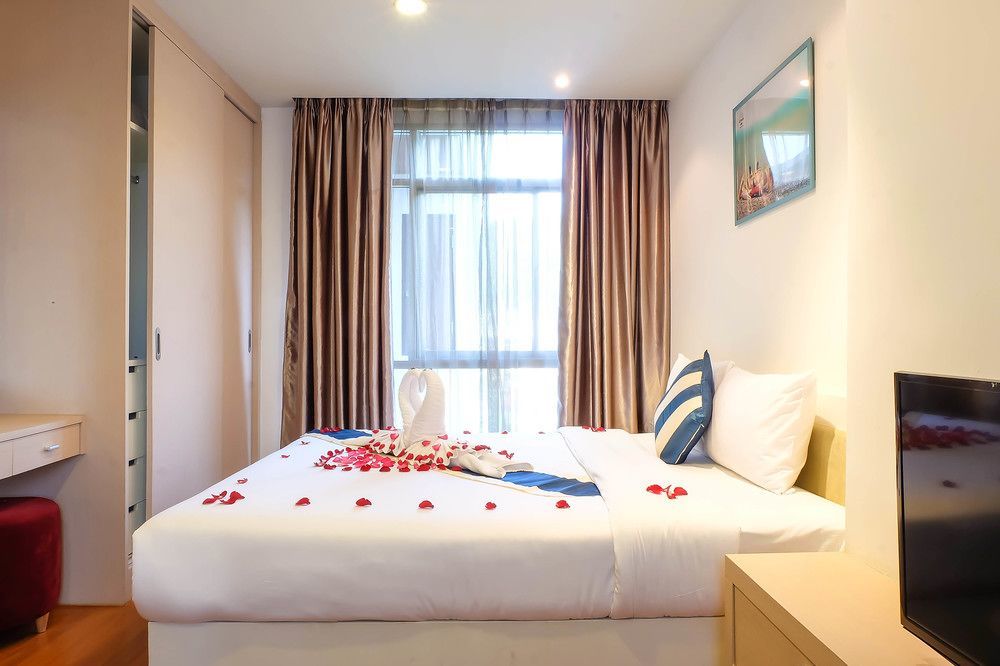 Art Patong Residence Пхукет Екстер'єр фото