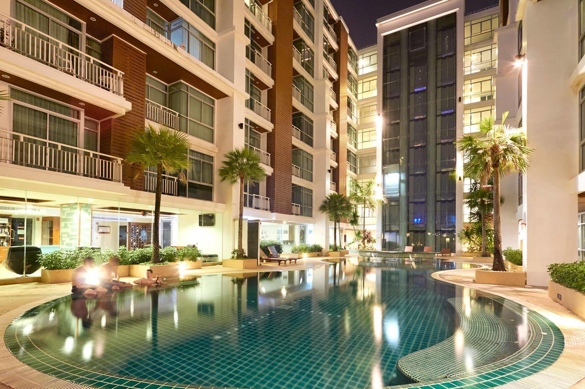 Art Patong Residence Пхукет Екстер'єр фото
